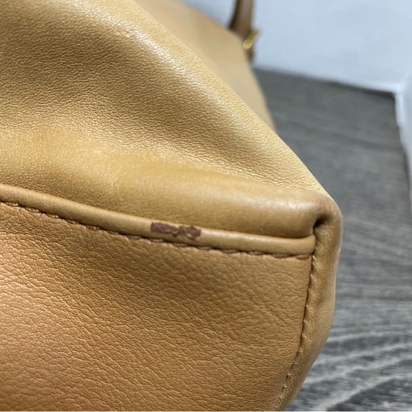 The Sak camel/Tan Leather Shoulder Bag purse. Crossbody. Pre-owned. See all pics - Picture 6 of 11